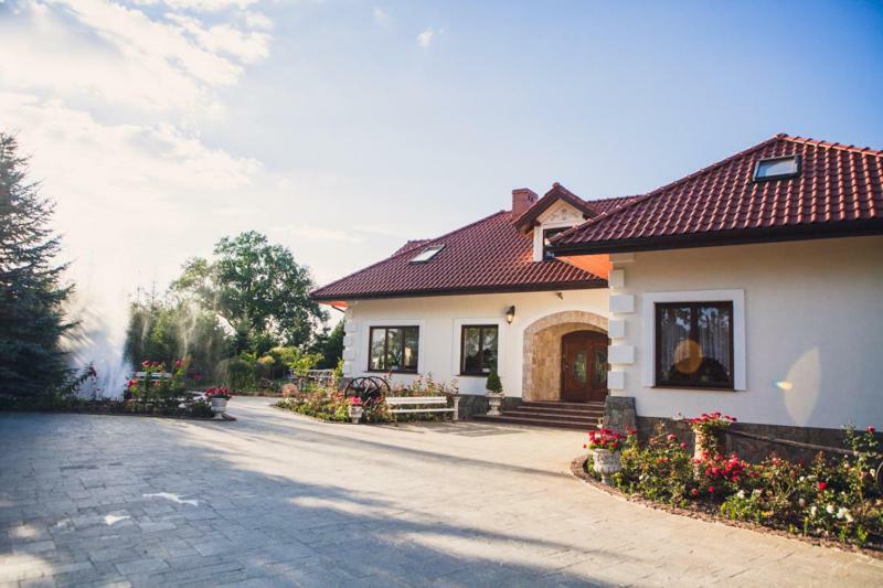 Dworek Kurowski Szczecin Buitenkant foto